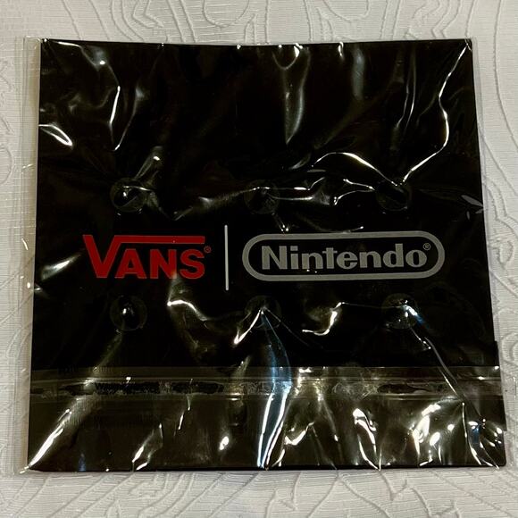 Vans Nintendo 6 Pin Set 2016 Collaboration - Picture 4 of 5